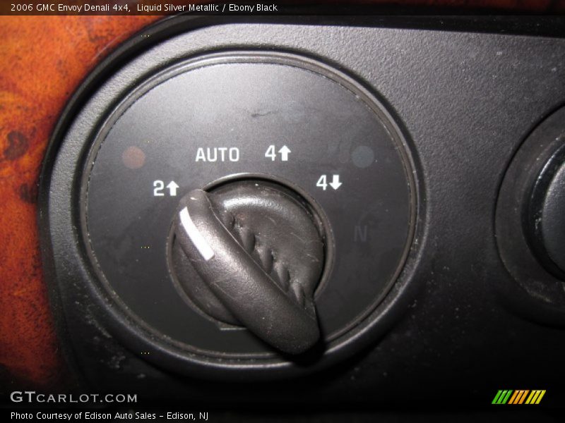 Liquid Silver Metallic / Ebony Black 2006 GMC Envoy Denali 4x4