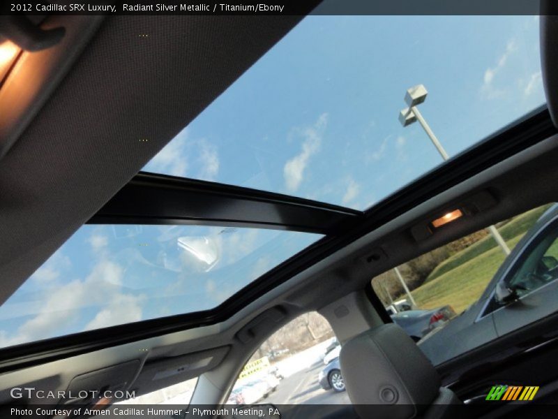 Radiant Silver Metallic / Titanium/Ebony 2012 Cadillac SRX Luxury