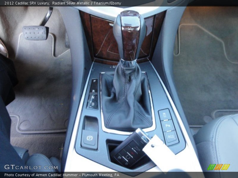 Radiant Silver Metallic / Titanium/Ebony 2012 Cadillac SRX Luxury