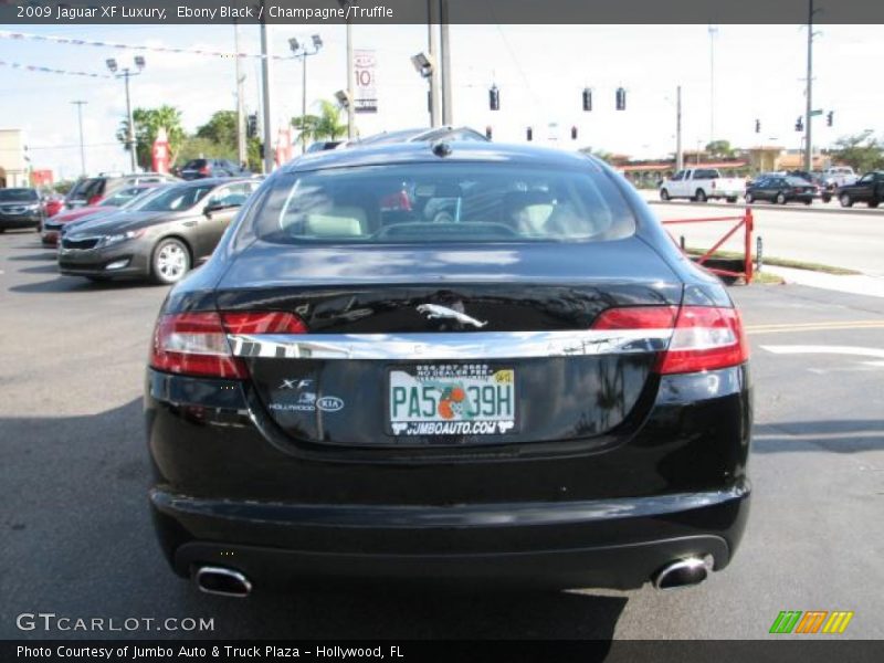 Ebony Black / Champagne/Truffle 2009 Jaguar XF Luxury