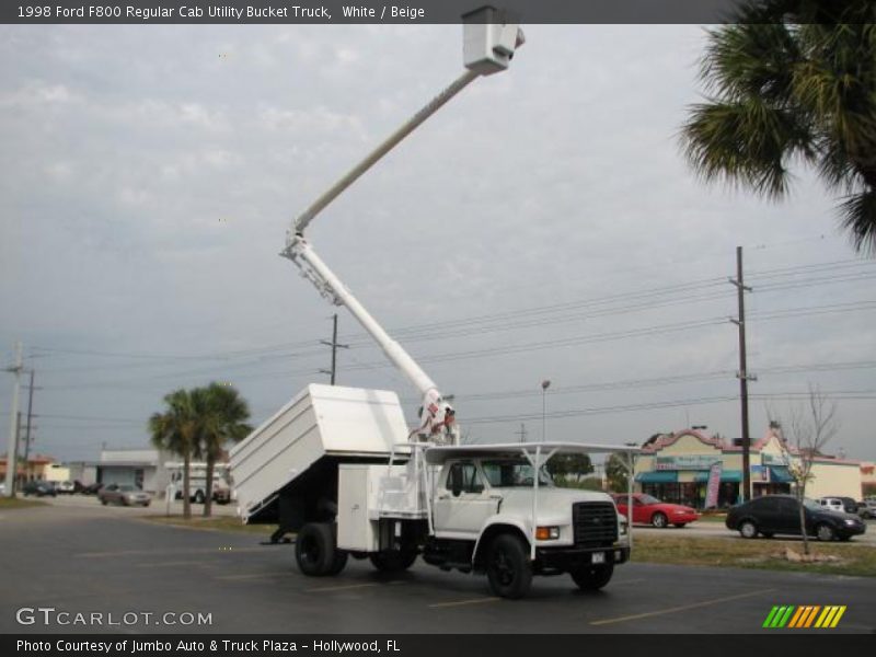Utility Bucket Truck - 1998 Ford F800 Regular Cab Utility Bucket Truck