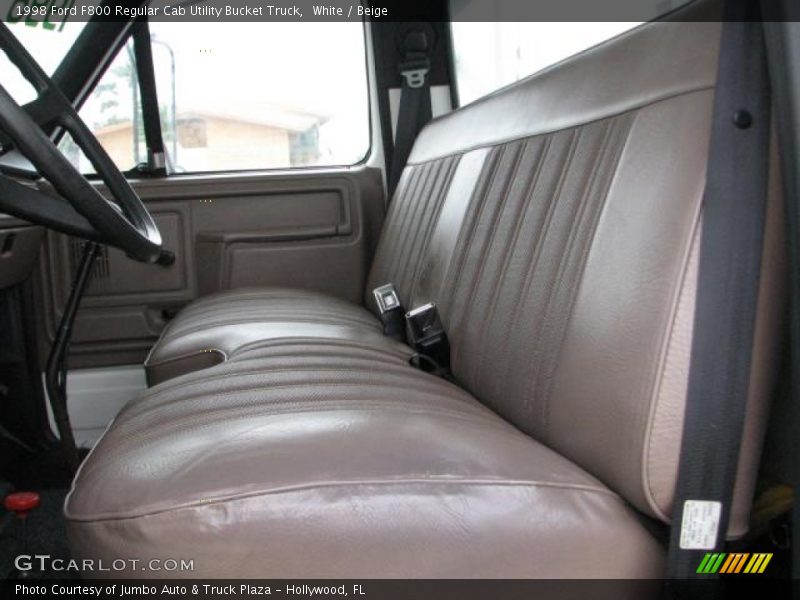 White / Beige 1998 Ford F800 Regular Cab Utility Bucket Truck