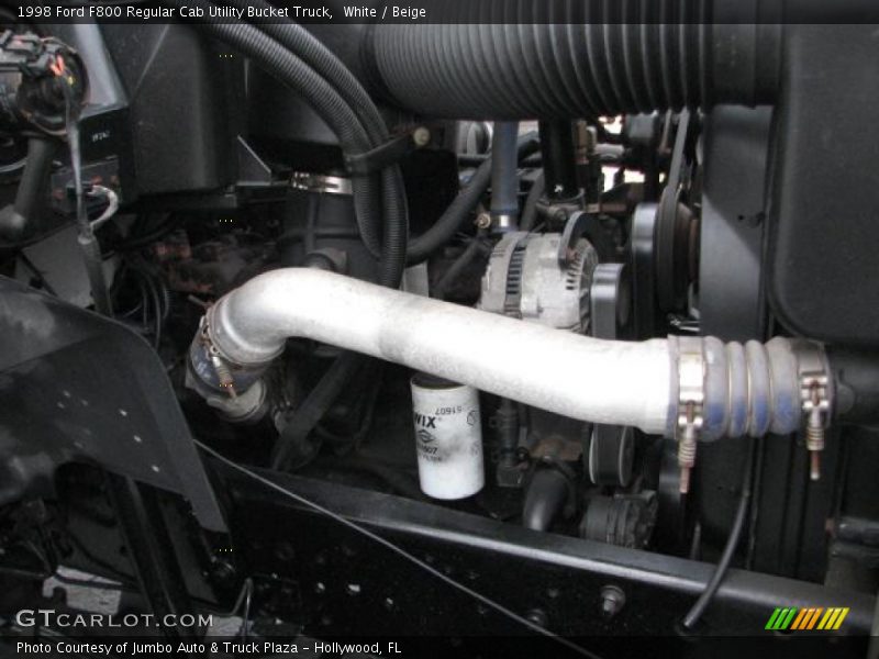 White / Beige 1998 Ford F800 Regular Cab Utility Bucket Truck