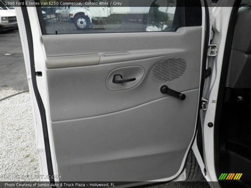 Oxford White / Grey 1998 Ford E Series Van E250 Commercial