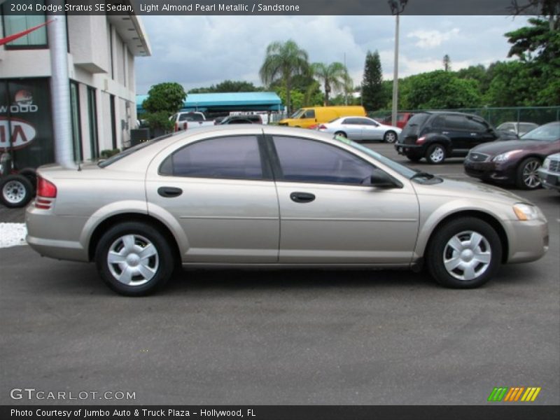 Light Almond Pearl Metallic / Sandstone 2004 Dodge Stratus SE Sedan