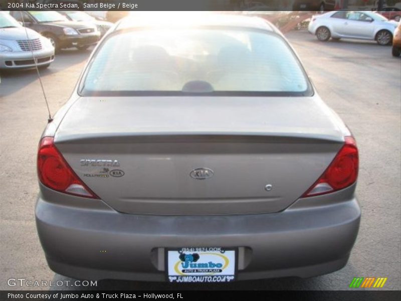 Sand Beige / Beige 2004 Kia Spectra Sedan