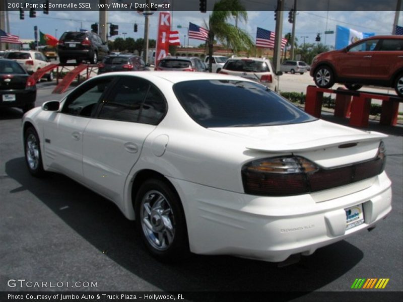 Ivory White / Dark Pewter 2001 Pontiac Bonneville SSEi