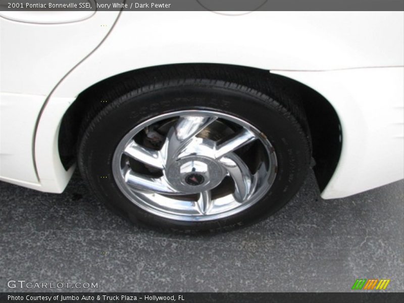Ivory White / Dark Pewter 2001 Pontiac Bonneville SSEi