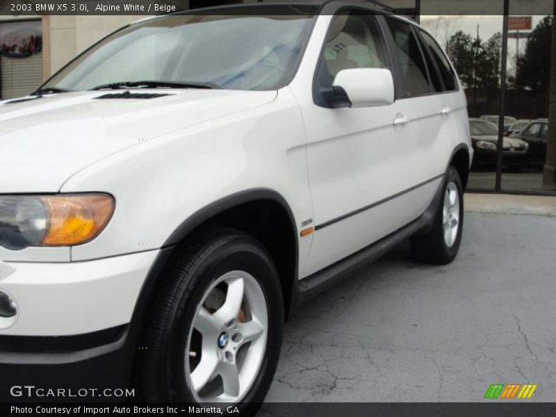 Alpine White / Beige 2003 BMW X5 3.0i