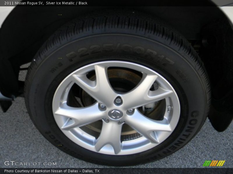 Silver Ice Metallic / Black 2011 Nissan Rogue SV