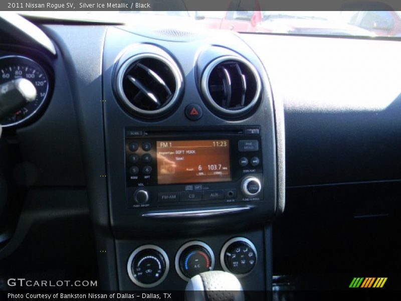 Silver Ice Metallic / Black 2011 Nissan Rogue SV