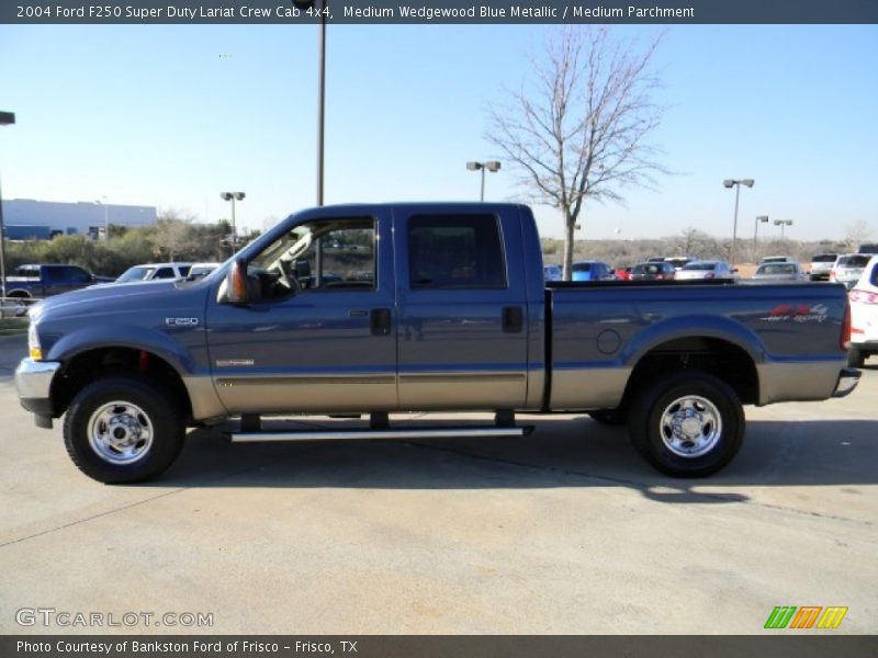 Medium Wedgewood Blue Metallic / Medium Parchment 2004 Ford F250 Super Duty Lariat Crew Cab 4x4