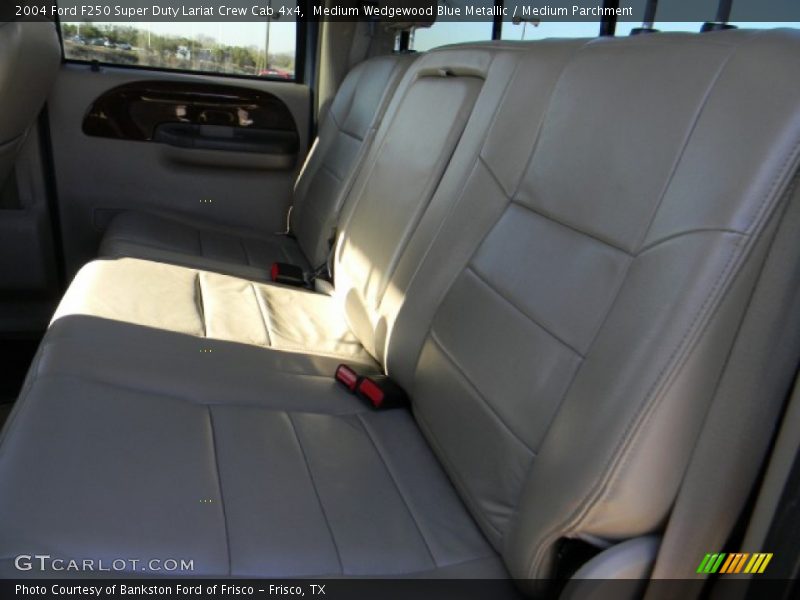 Medium Wedgewood Blue Metallic / Medium Parchment 2004 Ford F250 Super Duty Lariat Crew Cab 4x4