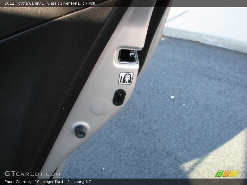 Classic Silver Metallic / Ash 2012 Toyota Camry L
