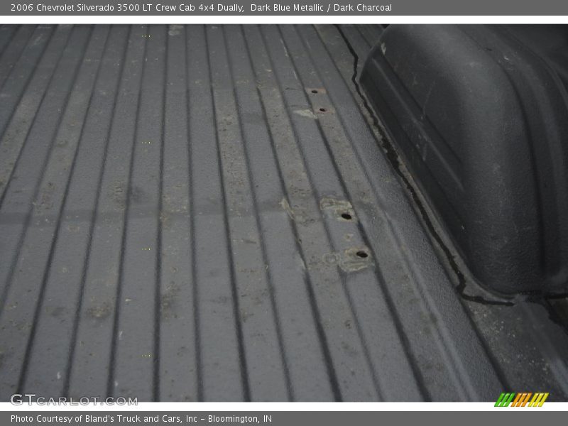 Dark Blue Metallic / Dark Charcoal 2006 Chevrolet Silverado 3500 LT Crew Cab 4x4 Dually