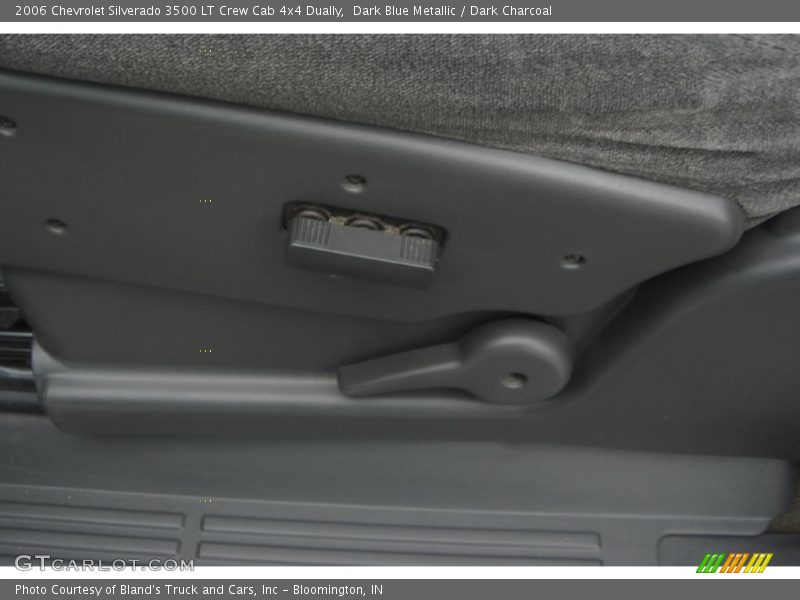 Dark Blue Metallic / Dark Charcoal 2006 Chevrolet Silverado 3500 LT Crew Cab 4x4 Dually