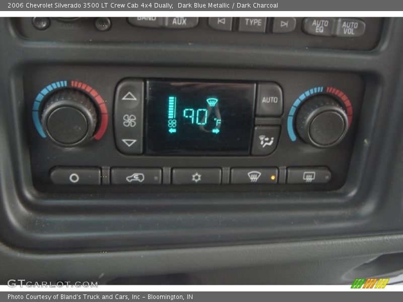 Dark Blue Metallic / Dark Charcoal 2006 Chevrolet Silverado 3500 LT Crew Cab 4x4 Dually