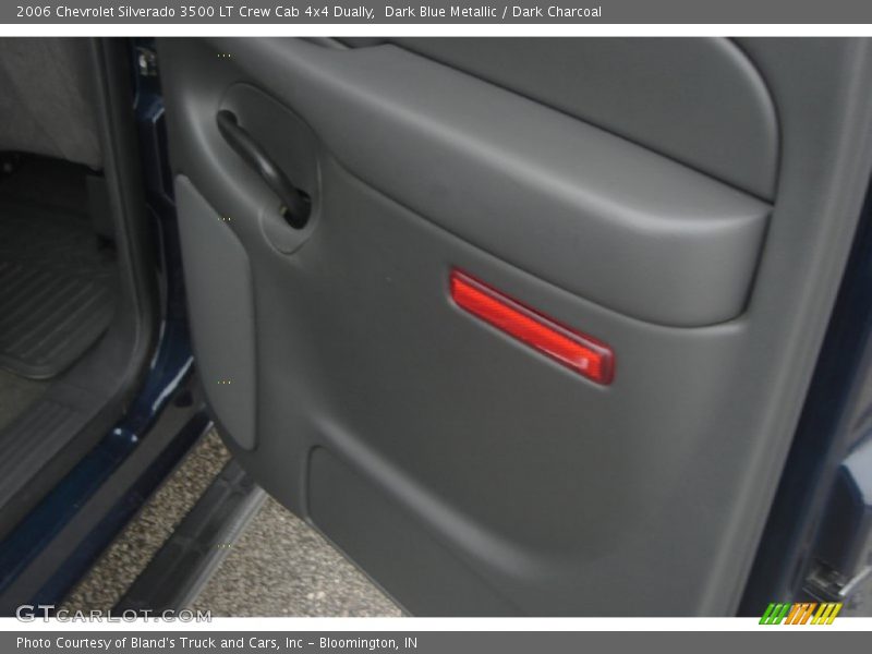 Dark Blue Metallic / Dark Charcoal 2006 Chevrolet Silverado 3500 LT Crew Cab 4x4 Dually