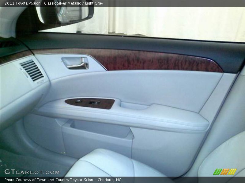 Classic Silver Metallic / Light Gray 2011 Toyota Avalon