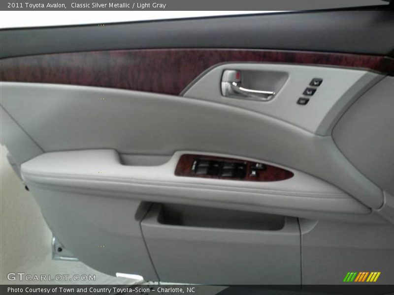 Classic Silver Metallic / Light Gray 2011 Toyota Avalon