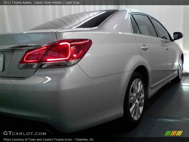 Classic Silver Metallic / Light Gray 2011 Toyota Avalon