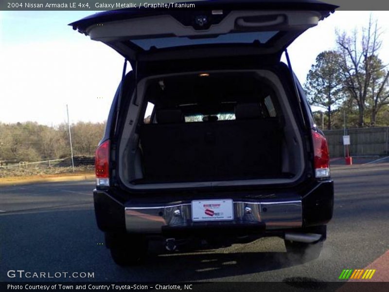 Galaxy Metallic / Graphite/Titanium 2004 Nissan Armada LE 4x4