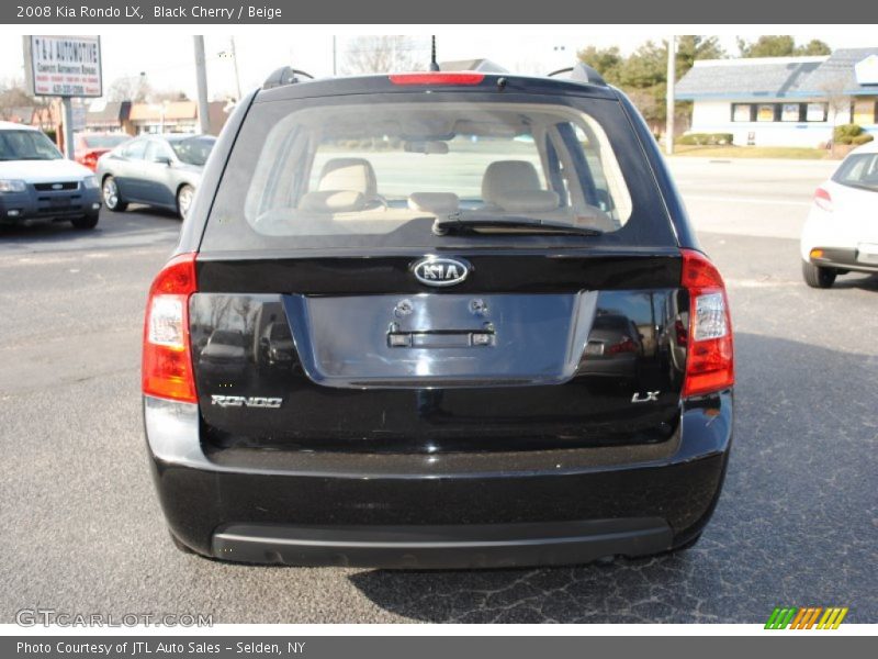 Black Cherry / Beige 2008 Kia Rondo LX