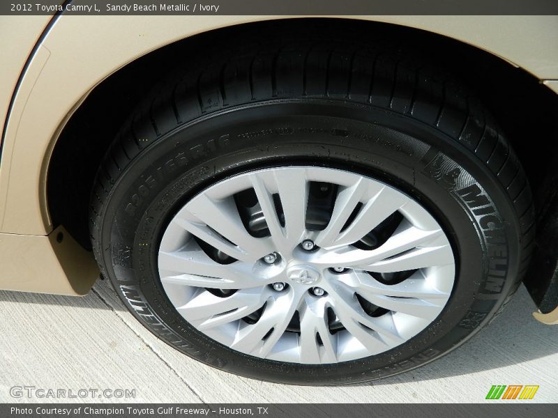 Sandy Beach Metallic / Ivory 2012 Toyota Camry L