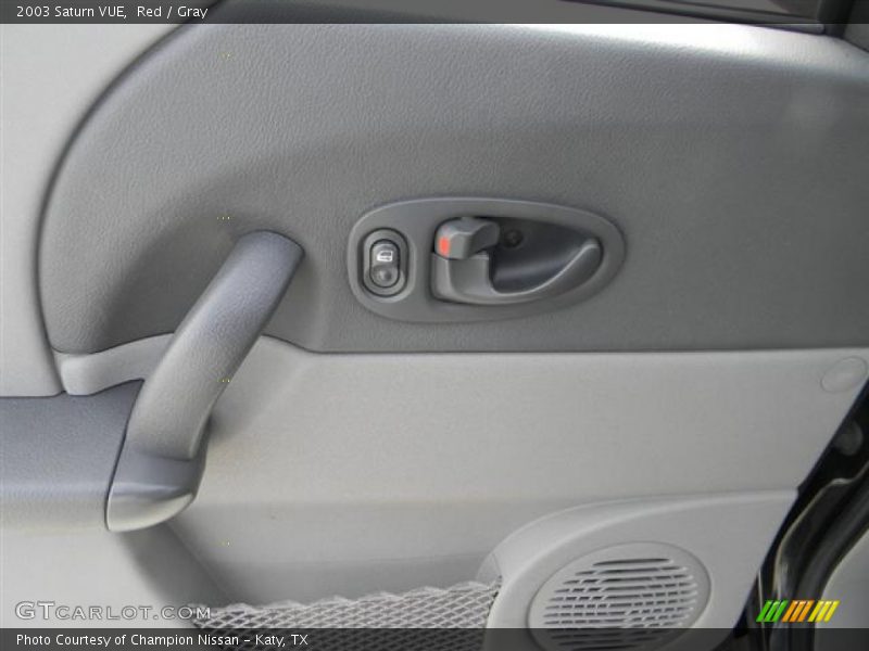 Red / Gray 2003 Saturn VUE