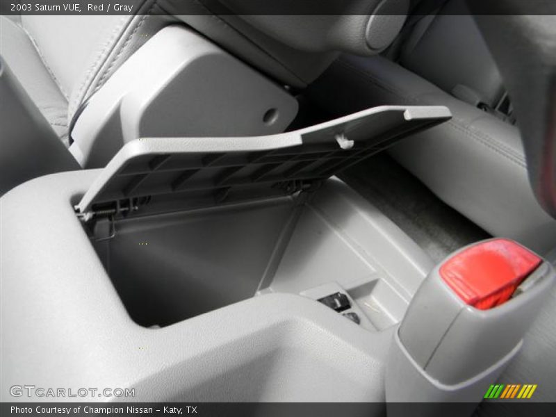 Red / Gray 2003 Saturn VUE