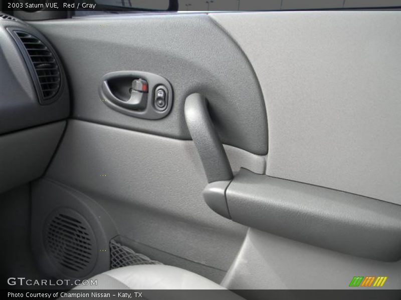 Red / Gray 2003 Saturn VUE