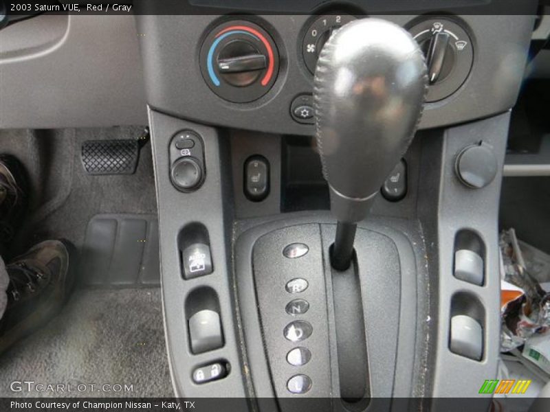 Red / Gray 2003 Saturn VUE
