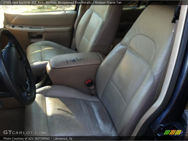 Medium Wedgewood Blue Metallic / Medium Prairie Tan 2000 Ford Explorer XLT 4x4