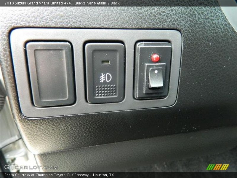 Controls of 2010 Grand Vitara Limited 4x4