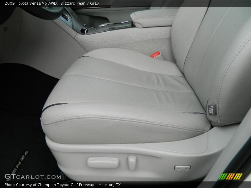 Blizzard Pearl / Gray 2009 Toyota Venza V6 AWD