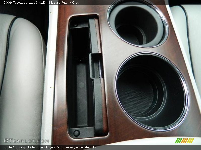 Blizzard Pearl / Gray 2009 Toyota Venza V6 AWD
