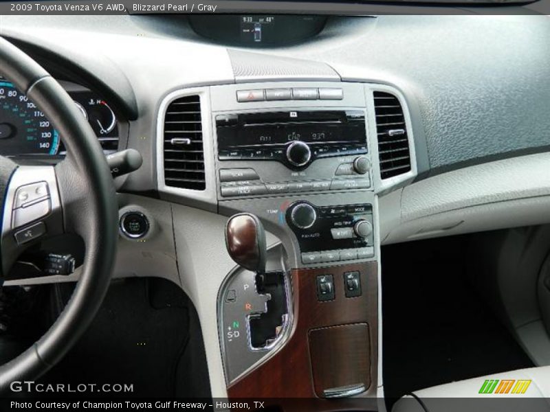 Blizzard Pearl / Gray 2009 Toyota Venza V6 AWD