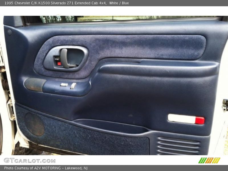 Door Panel of 1995 C/K K1500 Silverado Z71 Extended Cab 4x4