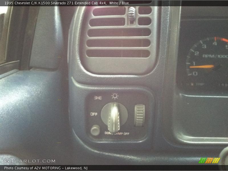 White / Blue 1995 Chevrolet C/K K1500 Silverado Z71 Extended Cab 4x4