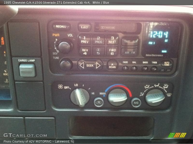 Audio System of 1995 C/K K1500 Silverado Z71 Extended Cab 4x4
