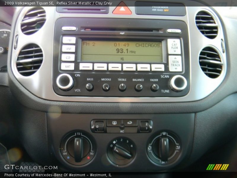 Reflex Silver Metallic / Clay Grey 2009 Volkswagen Tiguan SE