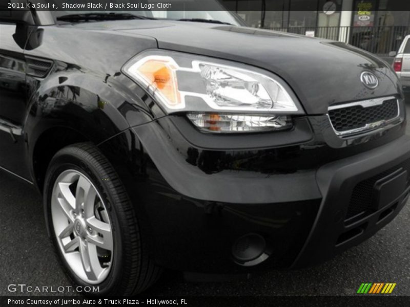 Shadow Black / Black Soul Logo Cloth 2011 Kia Soul +