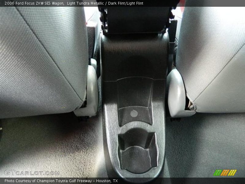 Light Tundra Metallic / Dark Flint/Light Flint 2006 Ford Focus ZXW SES Wagon