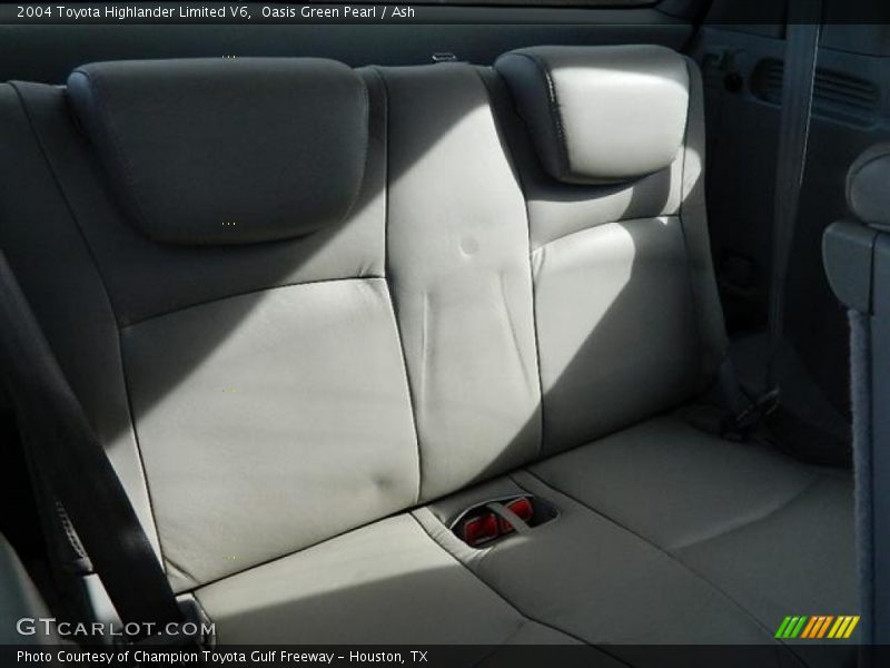 Oasis Green Pearl / Ash 2004 Toyota Highlander Limited V6