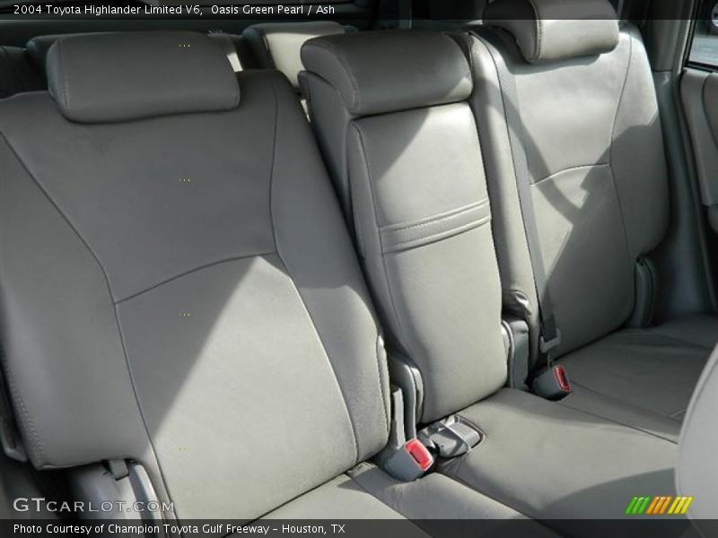 Oasis Green Pearl / Ash 2004 Toyota Highlander Limited V6