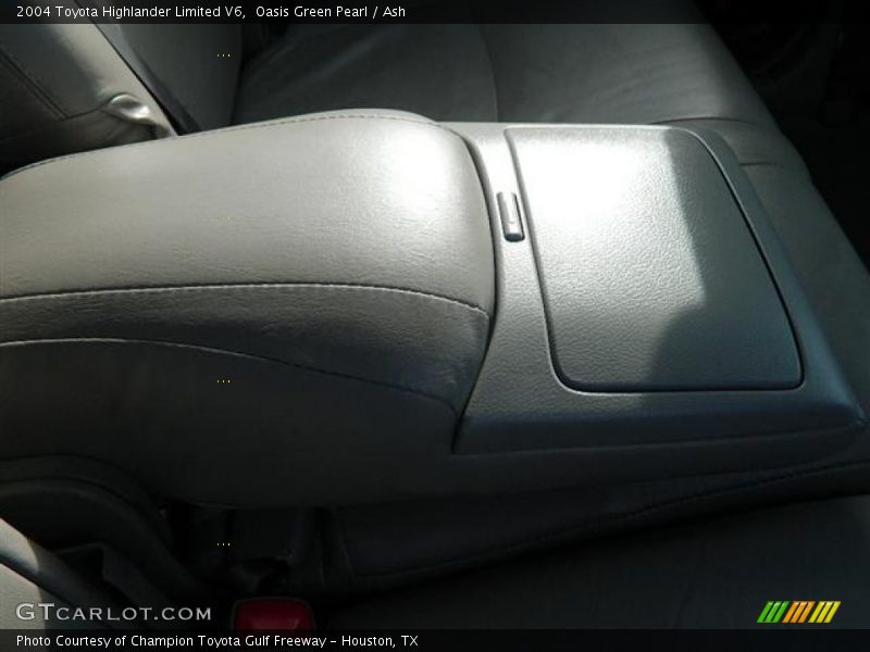 Oasis Green Pearl / Ash 2004 Toyota Highlander Limited V6