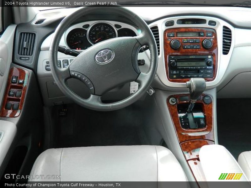 Oasis Green Pearl / Ash 2004 Toyota Highlander Limited V6
