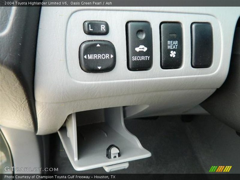 Oasis Green Pearl / Ash 2004 Toyota Highlander Limited V6