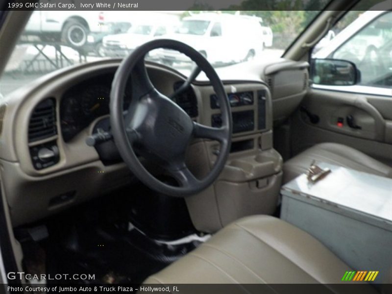 Ivory White / Neutral 1999 GMC Safari Cargo