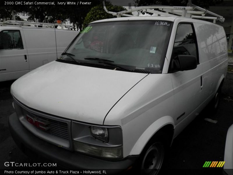 Ivory White / Pewter 2000 GMC Safari Commercial